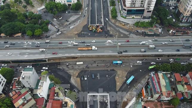 Sau thông xe, phương tiện đi lại qua hầm chui Lê Văn Lương thế nào? Sau thông xe, phương tiện đi lại qua hầm chui Lê Văn Lương thế nào?