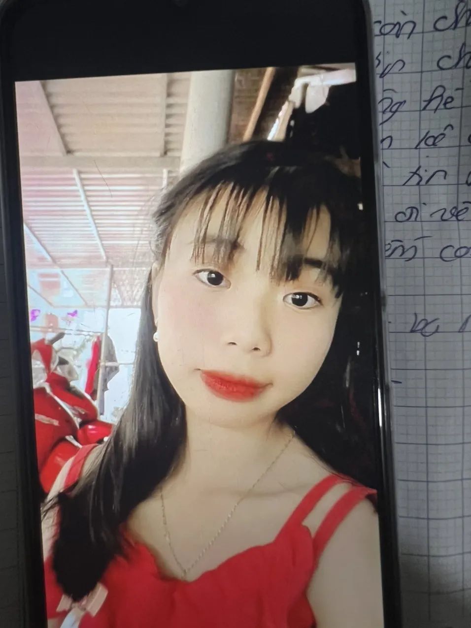 Vụ thiếu nữ 14 tuổi mất tích, để lại thư 'con đi xa': Người mẹ tiết lộ bất ngờ Vụ thiếu nữ 14 tuổi mất tích, để lại thư 'con đi xa': Người mẹ tiết lộ bất ngờ