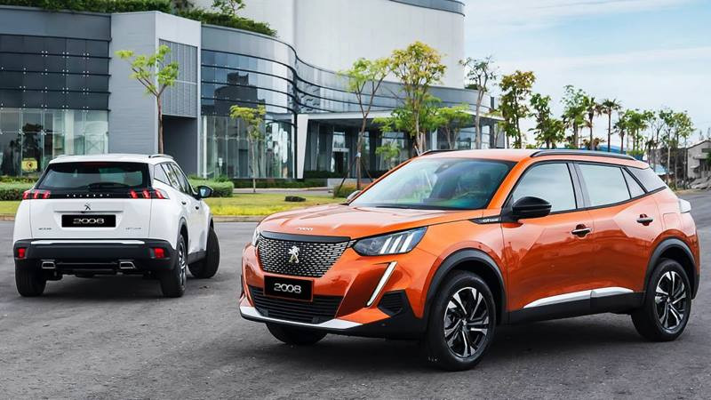 Cuối năm ô tô tăng giá, xe Ford bán 'bia kèm lạc' cả trăm triệu đồng - 1 Cuối năm ô tô tăng giá, xe Ford bán 'bia kèm lạc' cả trăm triệu đồng - 1