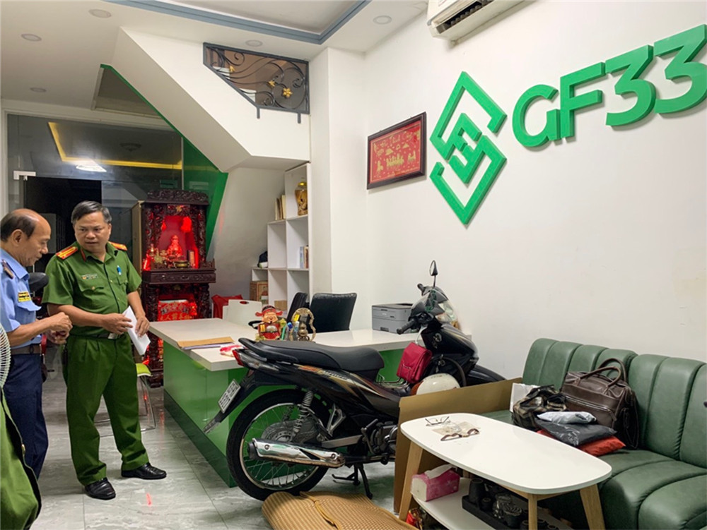 Bắt khẩn cấp 11 đối tượng trong đường dây cá độ 30.000 tỷ đồng - 1 Bắt khẩn cấp 11 đối tượng trong đường dây cá độ 30.000 tỷ đồng - 1