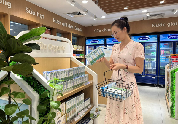 Vinamilk - Doanh nghiệp F&B duy nhất trong Top 50 công ty kinh doanh hiệu quả nhất Việt Nam 11 năm liền - 2 Vinamilk - Doanh nghiệp F&B duy nhất trong Top 50 công ty kinh doanh hiệu quả nhất Việt Nam 11 năm liền - 2