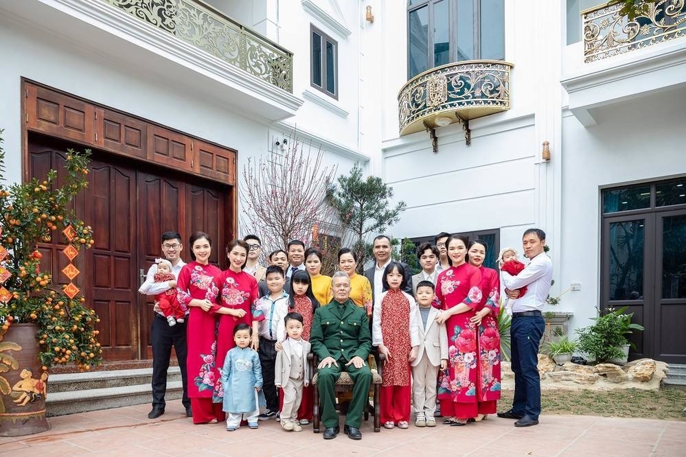 Được khuyên mang bầu lần 2 giữa lúc đang livestream kiếm tiền gánh vác gia đình, Hòa Minzy phản ứng ra sao? - 8 Được khuyên mang bầu lần 2 giữa lúc đang livestream kiếm tiền gánh vác gia đình, Hòa Minzy phản ứng ra sao? - 8
