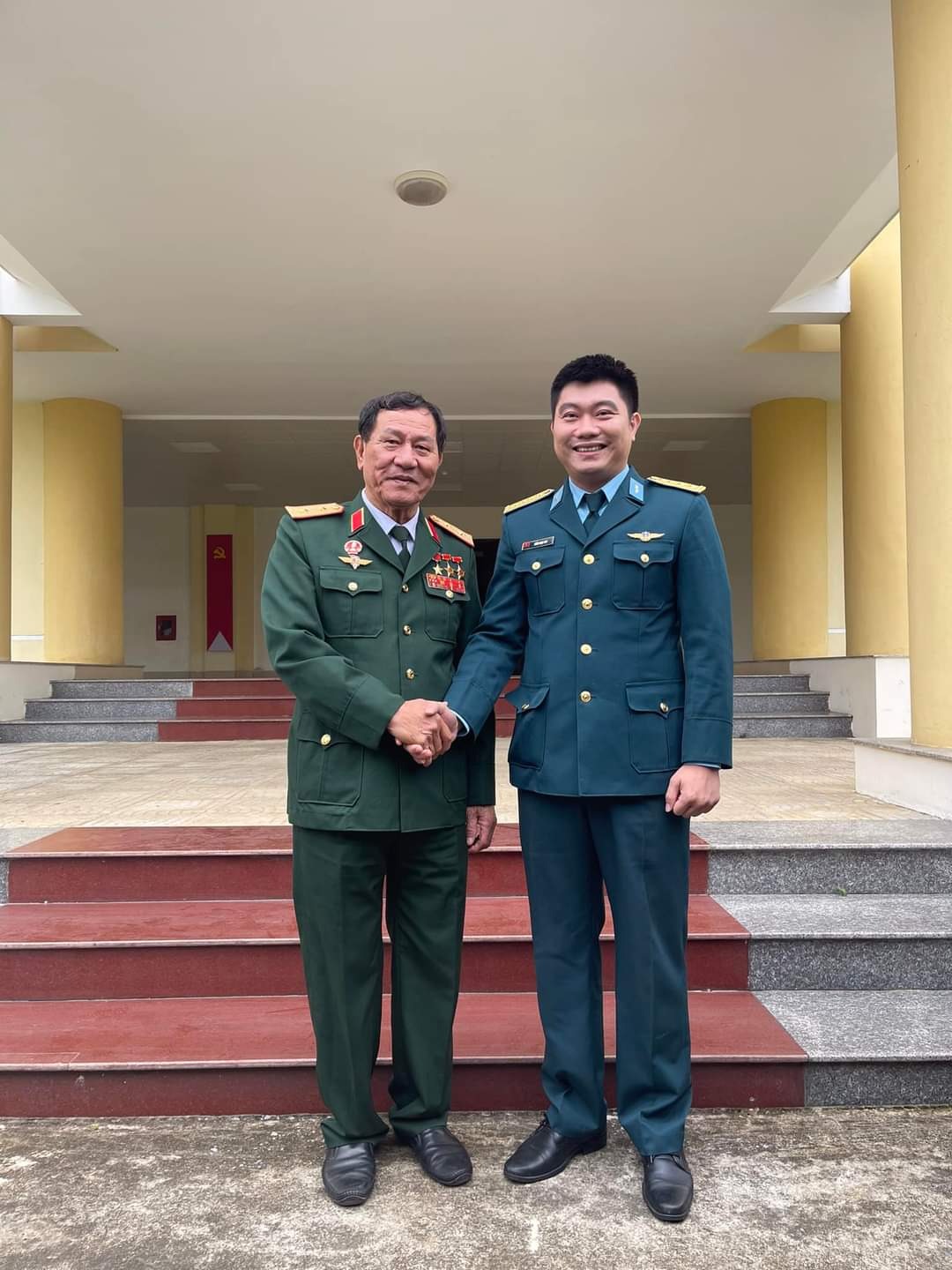 Lễ tang phi công hy sinh do rơi máy bay Su-22 ở Yên Bái - 4