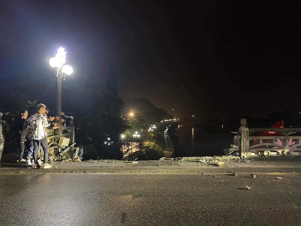 Hiện trường vụ xe bán tải rơi sông Ka Long khiến 2 người chết