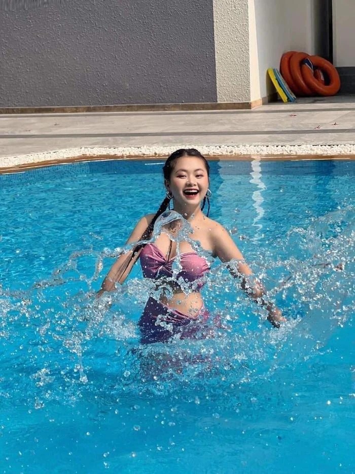 Hình ảnh mới nhất của Mua Thị Dua gây tranh cãi