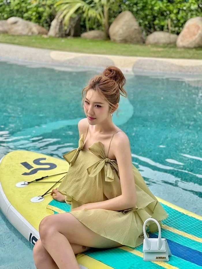 Dạo gần đây, vóc dáng của Thúy Ngân ốm hơn trông thấy.