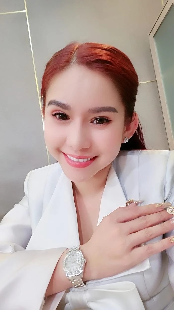 Nghĩa cử cao đẹp của Bình Tinh nhận về cơn mưa lời khen từ người hâm mộ