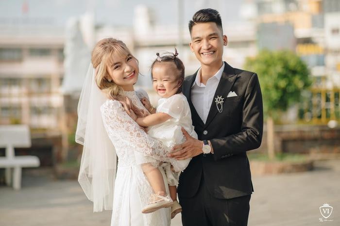 Cuối năm 2020, cặp đôi chào đón cô con gái đầu lòng