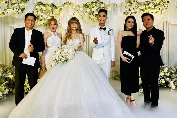 Mạc Văn Khoa tổ chức đám cưới vào tháng 5/2022