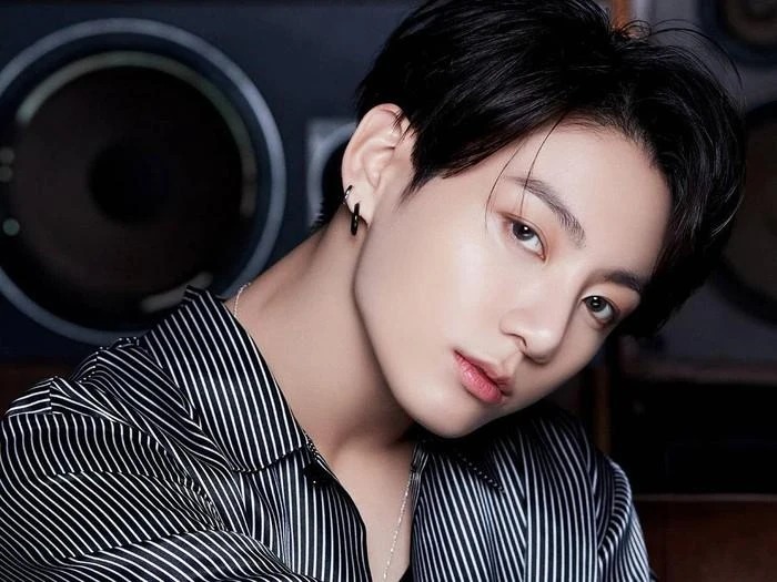 Jungkook bất ngờ bị lộ địa chỉ nhà riêng khiến bản thân gặp rắc rối bởi bộ phận fan cuồng.