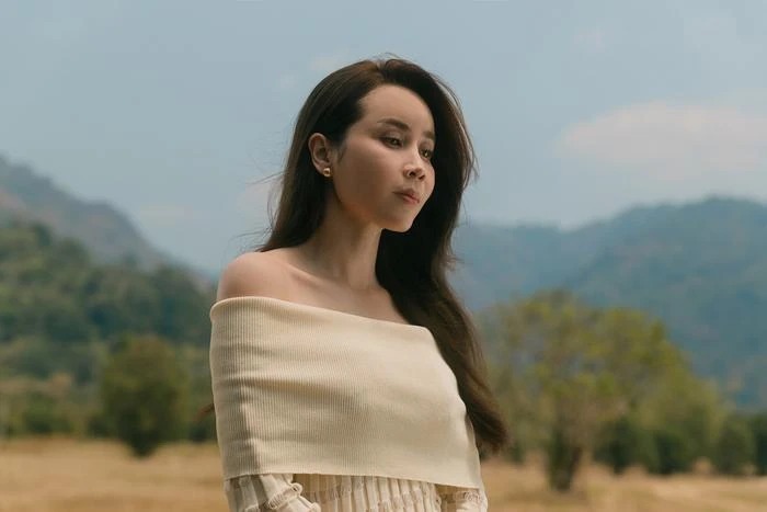 Nữ ca sĩ quay trở lại với âm nhạc sau một năm vắng bóng.