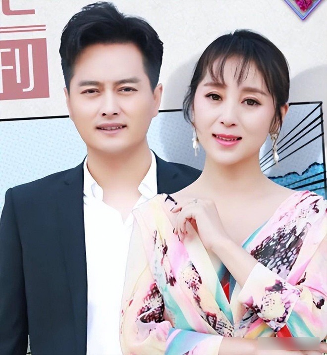 Quách Tân Đồng trở thành kẻ thứ 3 khi bị cho là chen ngang vào cuộc hôn nhân của Vân Phi và vợ cũ.