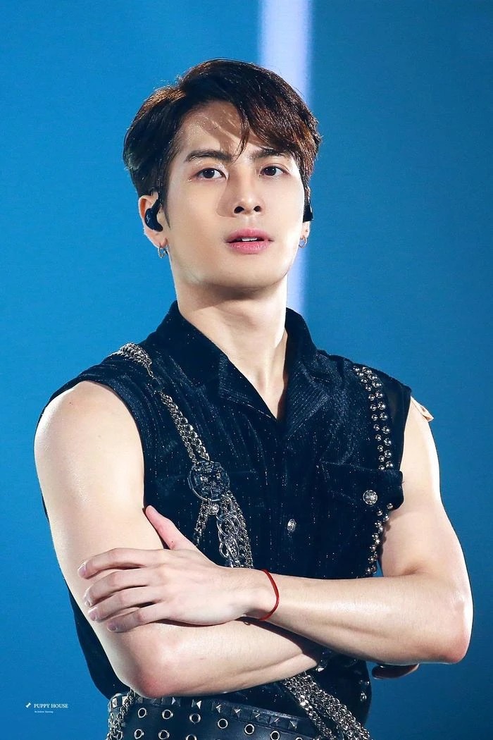 Vương Gia Nhĩ gây tranh cãi về cách hành xử