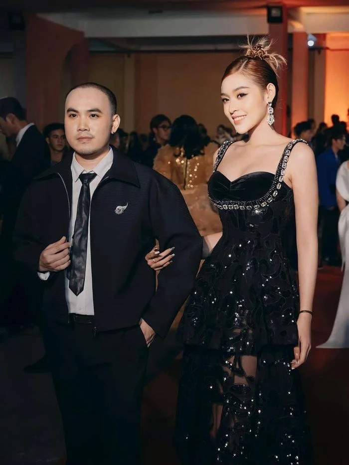 Vinh Gấu (trái) từng là quản lý của Trần Thanh Tâm (phải). Anh được biết đến là người đã nâng đỡ cho nữ TikToker thuở mới vào nghề