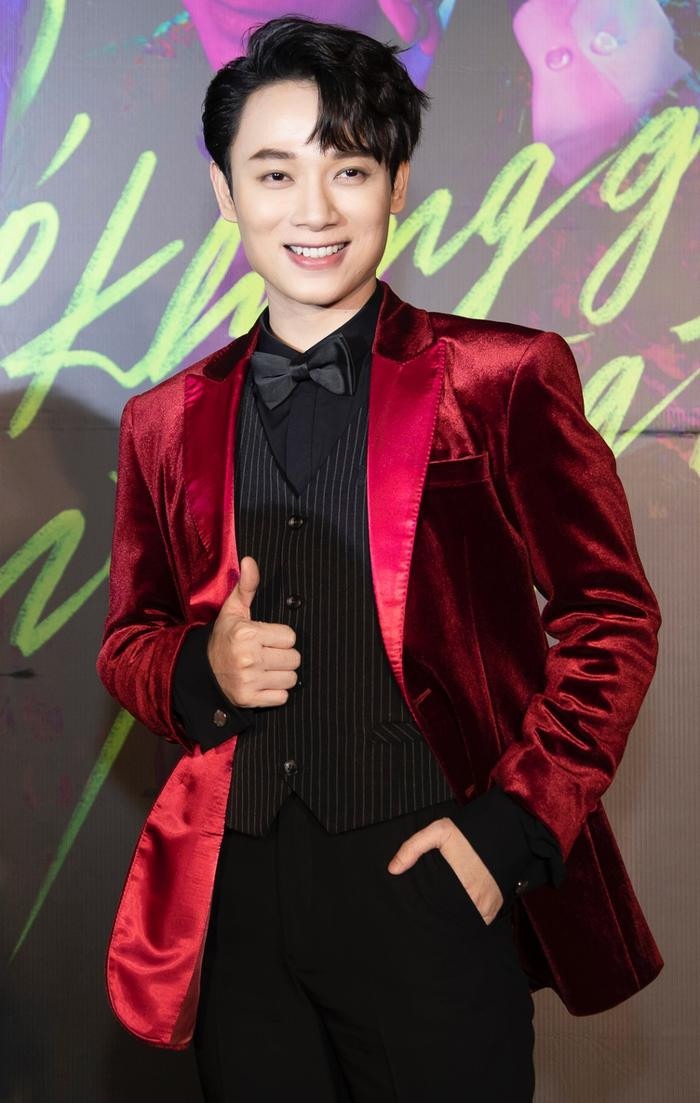 Trúc Nhân là nam ca sĩ sở hữu lượng fan hùng hậu bậc nhất Vbiz.