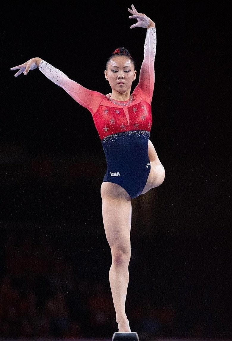 Vận động viên nữ bị truyền thông chụp lại những khoảnh khắc vô tình trở thành hình ảnh tình dục hoá trên màn ảnh thể thao.