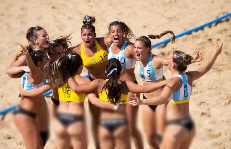 Các kiểu thiết kế này ở nhiều nơi bị coi là gán mác 18+.