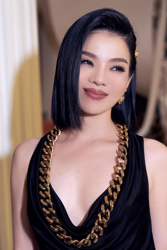 Hiện tại Lệ Quyên đang tận hưởng chuyện tình cảm đầy ngọt ngào với Lâm Bảo Châu, và tập trung cho công việc, dự án mới