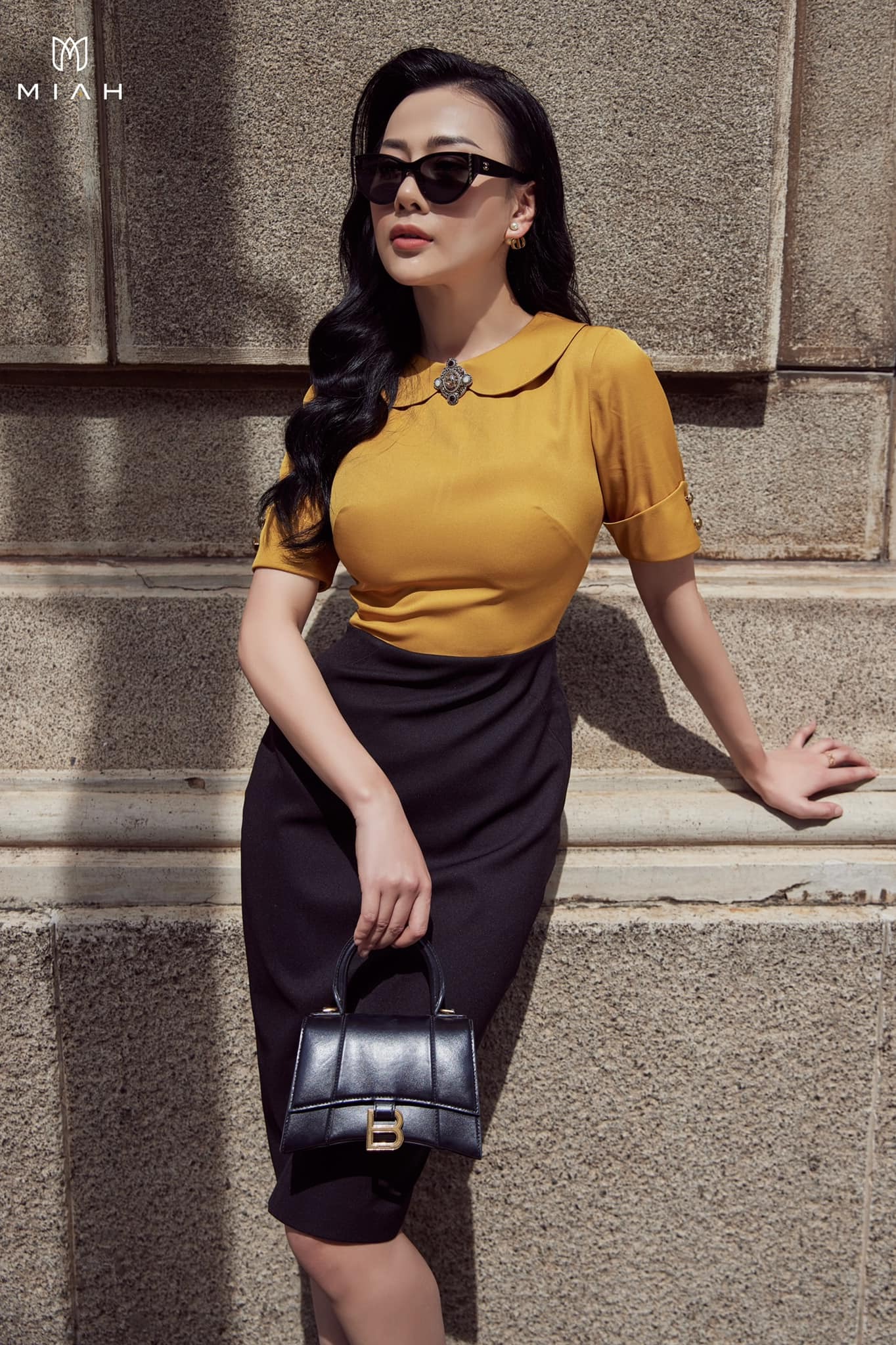 Không chỉ thành công trong lĩnh vực phim ảnh, ngoài đời, nữ diễn viên cũng khẳng định được tài kinh doanh của mình với lĩnh vực thời trang. 