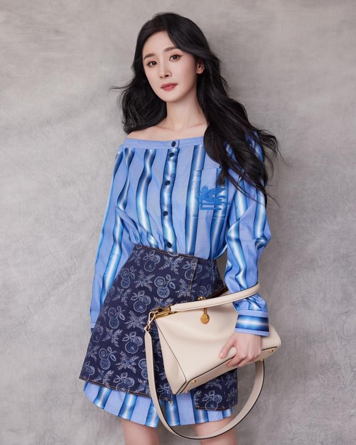 Dương Mịch mong muốn mọi người có thể không chụp hình con gái vì bé còn quá nhỏ