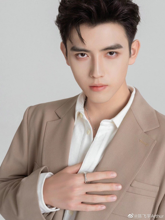 Trần Phi Vũ lao đao sự nghiệp vì scandal giường chiếu.