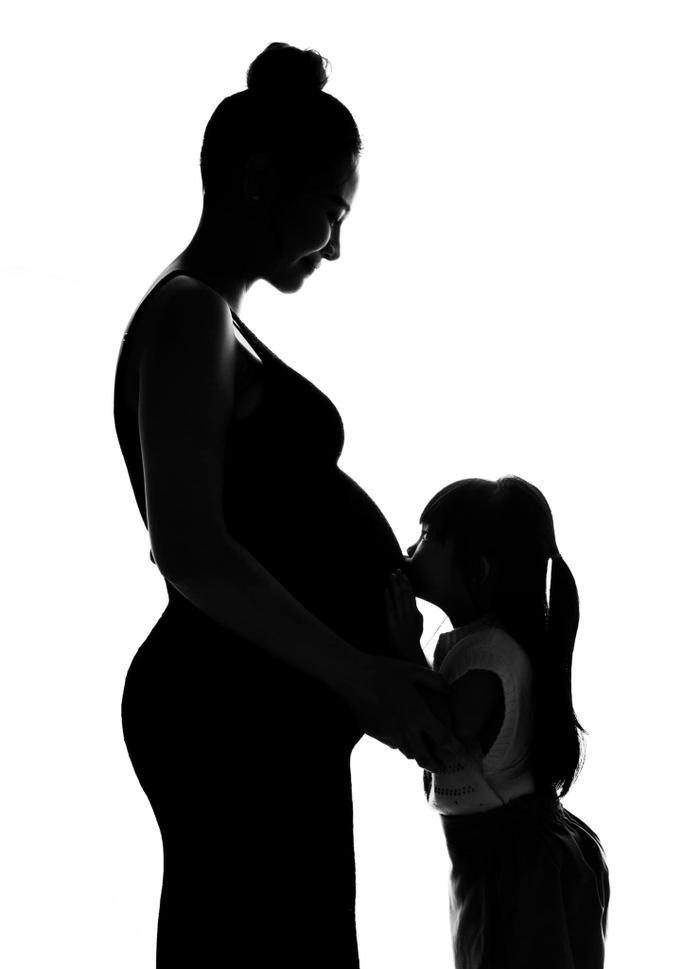 Trước đó, Đàm Thu Trang cũng gây bất ngờ khi thông báo mang thai lần 2 sau thời gian dài giấu kín 