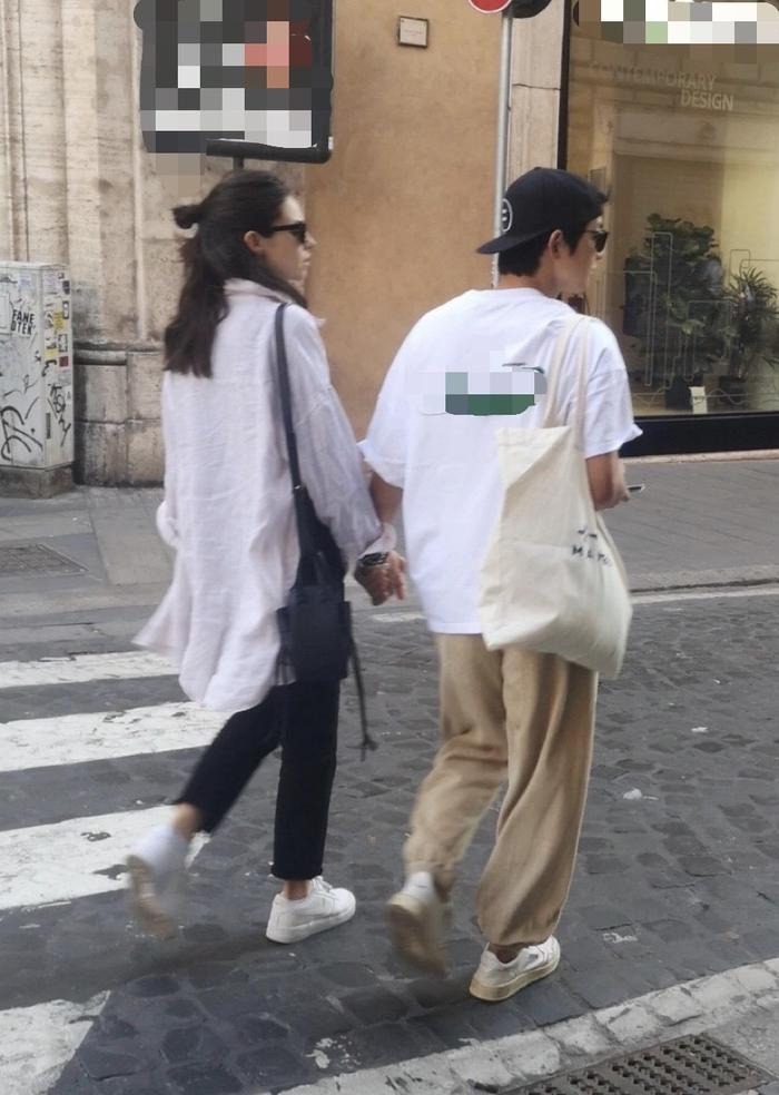 Hình ảnh mới nhất của Song Joong Ki và vợ