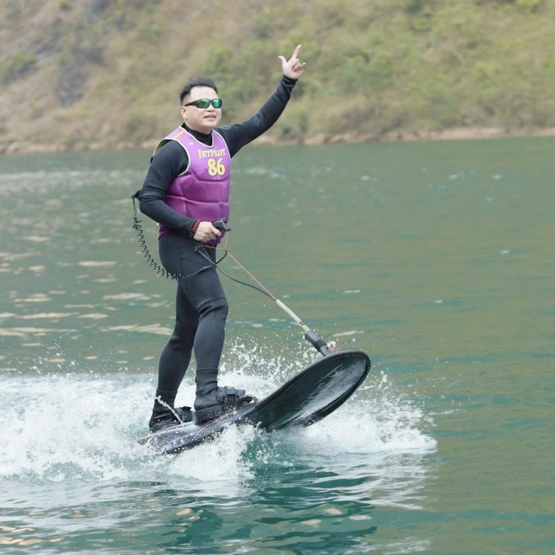 Shark Bình bất ngờ thông báo amp;#34;có tin vuiamp;#34;, dân mạng ồ ạt chúc mừng và nhắc tới Phương Oanh - 4