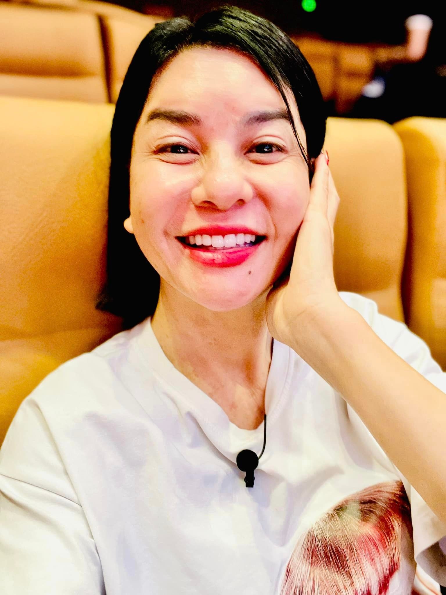 Khi bị khán giả chê già, nữ diễn viên thanh minh không bao giờ chụp app và chỉnh sửa khi chụp hình. Cô cũng khẳng định nếu da ở tuổi ngoài 50 không có nếp nhăn thì chỉ có thể là đi thẩm mỹ.