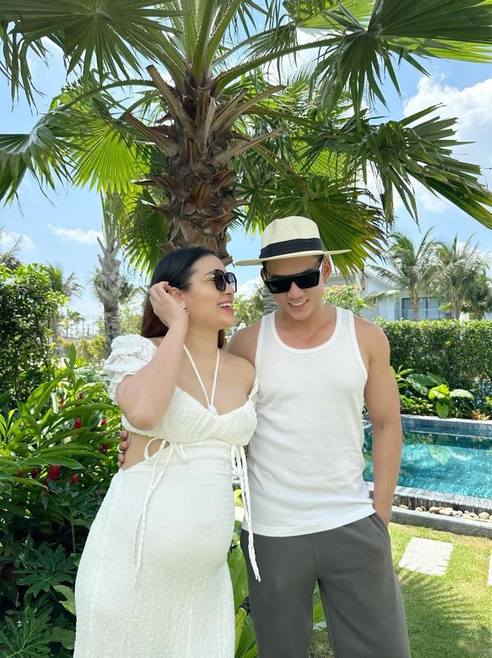 Theo chia sẻ từ Lý Bình, vợ của nam diễn viên mong muốn được đi chơi và chụp ảnh cùng chồng