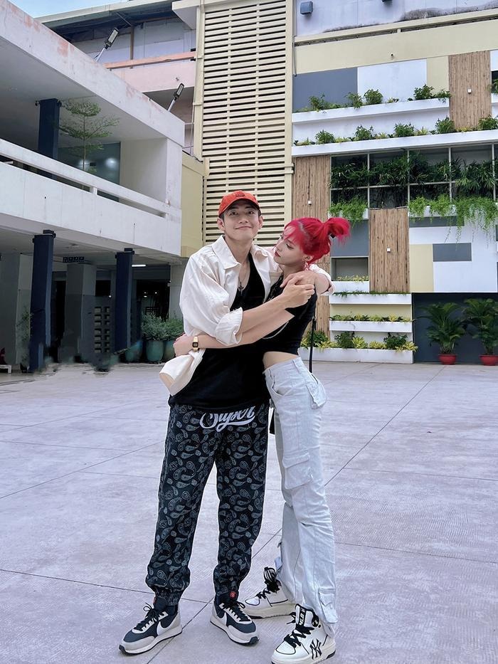 Quang Đăng và bạn gái người Trung Quốc.