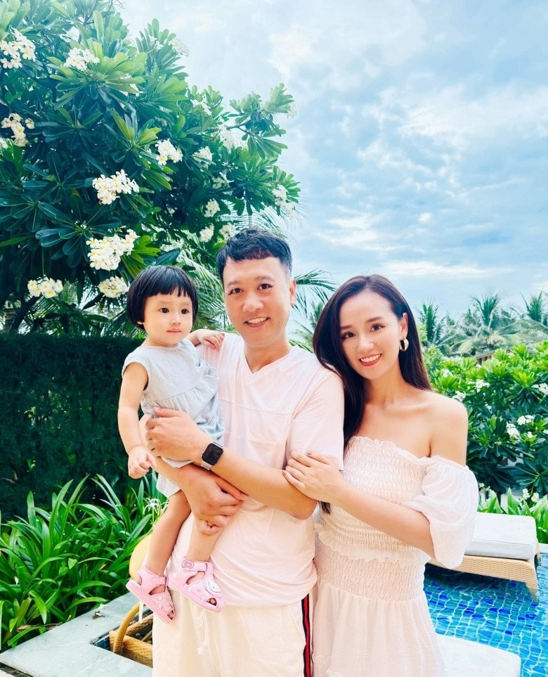 Lã Thanh Huyền và gia đình có chuyến đi du lịch ngày hè.