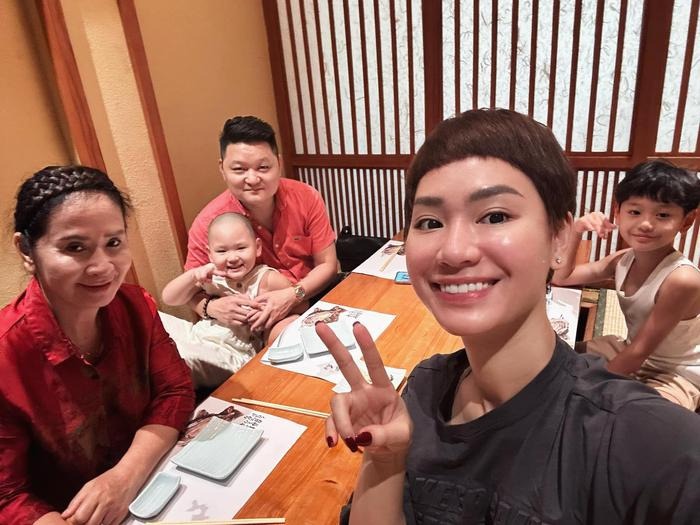 Trà My Idol đang tận hưởng cuộc sống hôn nhân viên mãn bên chồng và các con