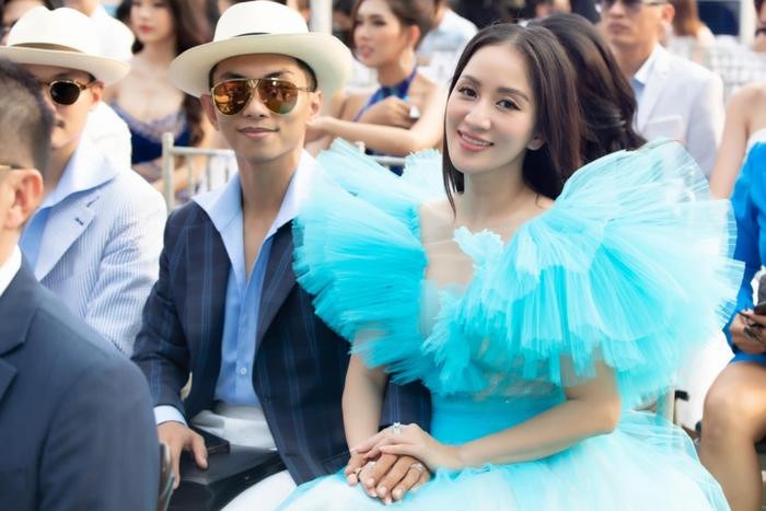 Phan Hiển luôn quan tâm, hết mực yêu thương Khánh Thi ở trong công việc lẫn đời thường