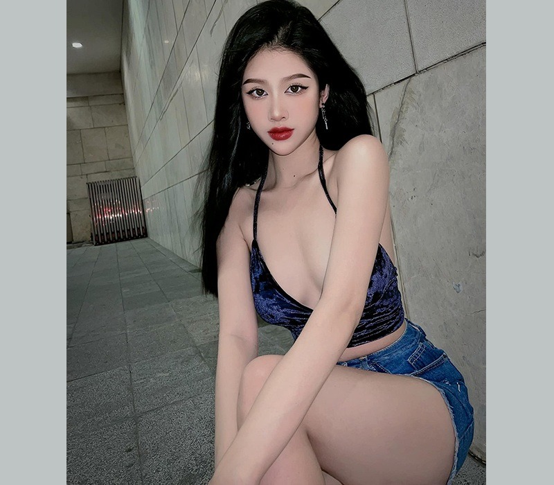 Đôi môi của cô cũng là hàng 