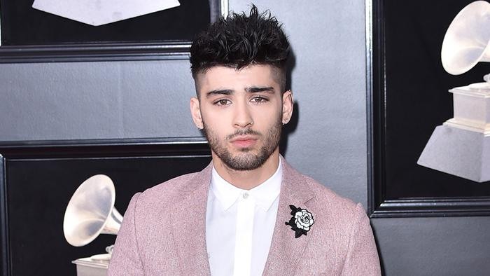 Selena Gomez huỷ theo dõi Zayn Malik sau khi vướng tin đồn hẹn hò. (Ảnh tổng hợp)