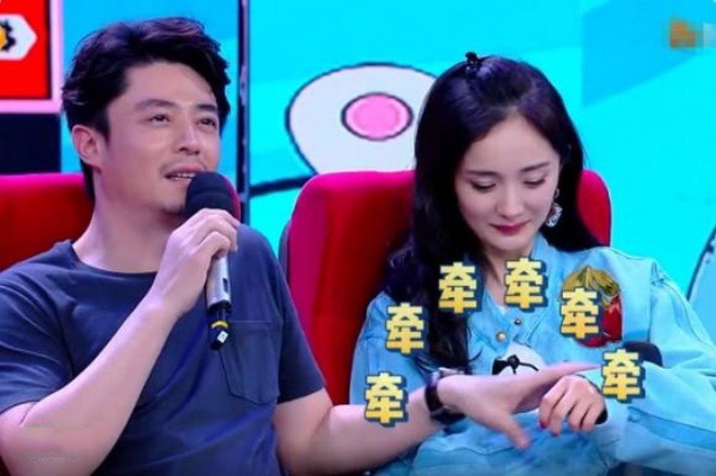 Hoắc Kiến Hoa bất ngờ nắm tay Dương Mịch.