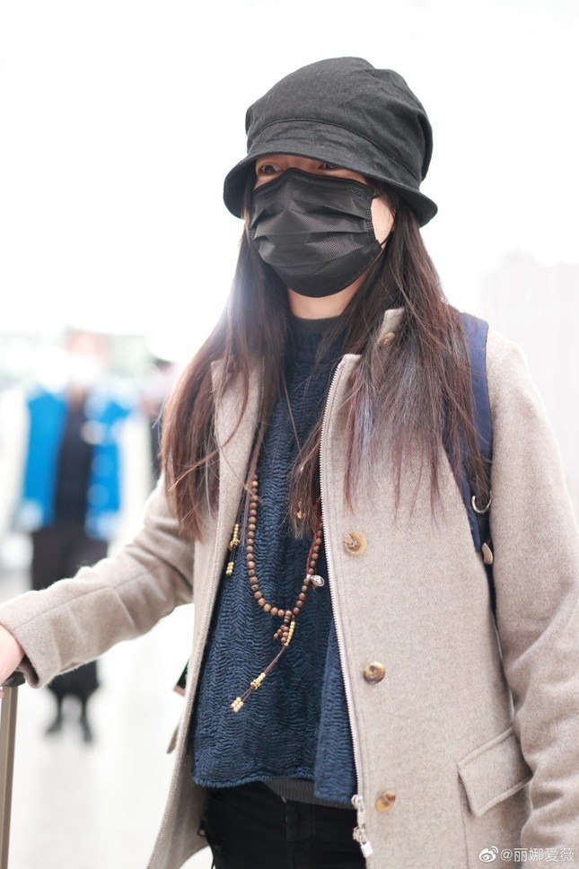 Triệu Vy bí ẩn sau khi có thông tin bị cơ quan chức năng Trung Quốc xóa sổ.