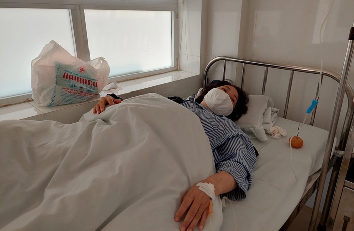 Tự ý dùng thuốc đông y không rõ nguồn gốc để điều trị sỏi thận, bà N.T.K.Y đã phải đi cấp cứu vì suy thận.