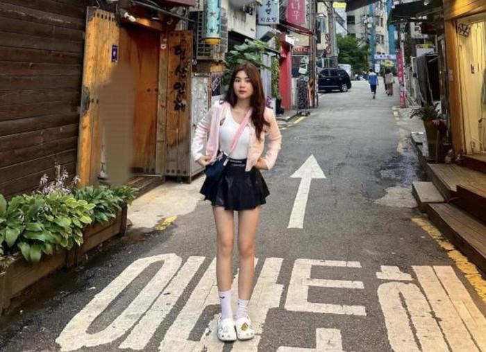 Hạt Dẻ - con gái Quyền Linh đã đăng tải loạt ảnh mới khiến dân tình mê mẩn.