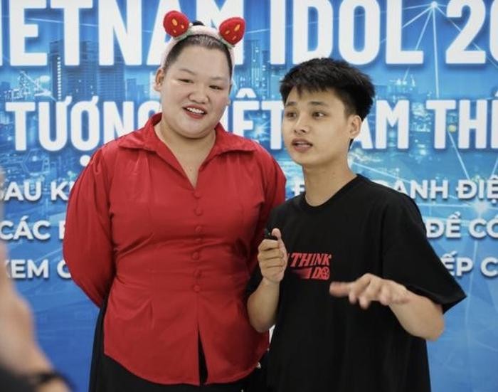 Mai Kim Liên được ông xã đưa đi thi Vietnam Idol