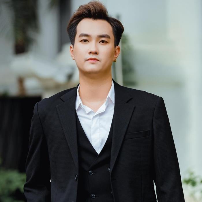 Trước làn sóng phẫn nộ từ cư dân mạng, diễn viên Anh Tuấn đã xóa bình luận.