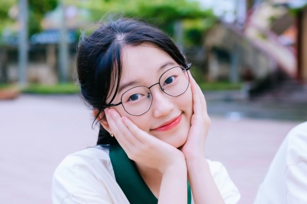 Vân Anh đạt 57,3/60 điểm, trở thành thủ khoa tốt nghiệp toàn quốc kỳ thi THPT 2023.