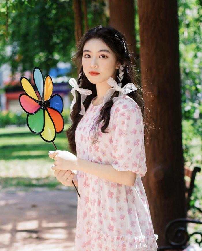 Ái nữ nhà Quyền Linh khoe nét đẹp trong veo làm công chúng xao xuyến.