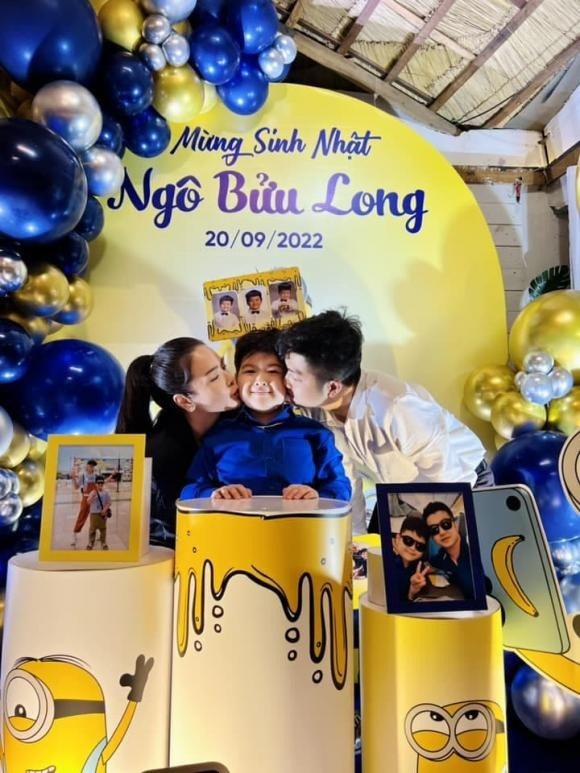 Sau khi bình thường hóa mối quan hệ hậu giành quyền nuôi con, Nhật Kim Anh thường xuyên hội ngộ cùng chồng cũ và quý tử