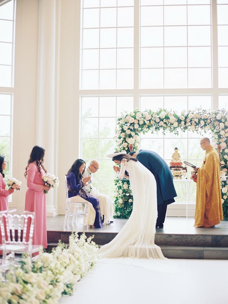 Hôn lễ đậm chất truyền thống của Hoàng Kim và Huang Van