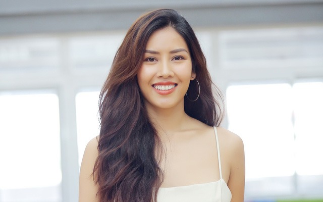 chuyên trang nhan sắc Missosology đăng tải bức ảnh người đẹp Philippines - Kylie Verzosac