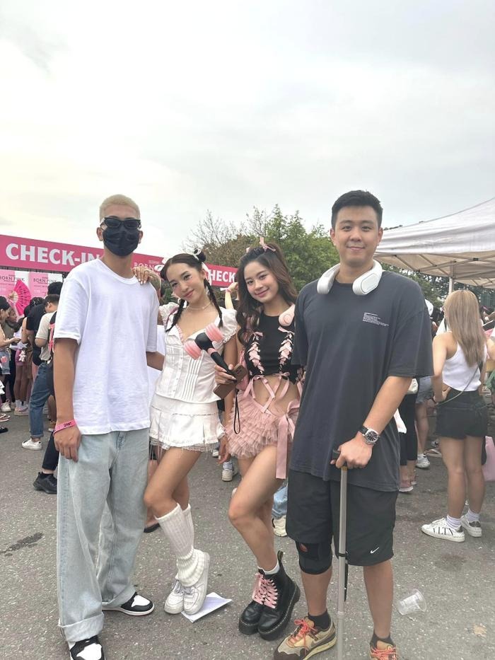 Vợ chồng Big Daddy, Emily và cặp đôi Huyme, Hàn Hằng cùng nhau 