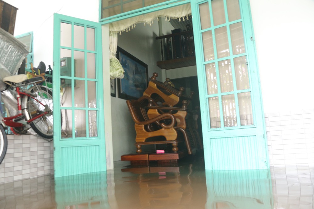 Nhiều nơi ở 'rốn lũ' Đà Nẵng vẫn ngập, người dân 3 ngày chưa được về nhà - 6