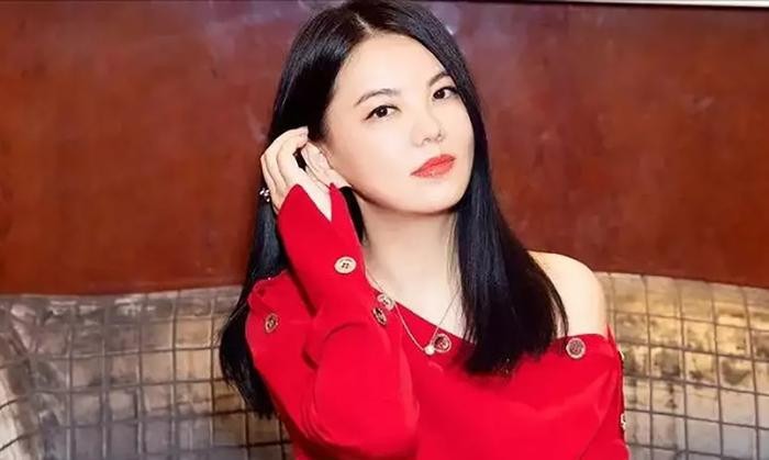 Ồn ào tình ái khiến Lý Tương 